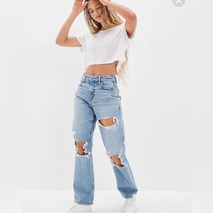 AE Stretch Ripped Curvy '90s Straight Jean - Size 8